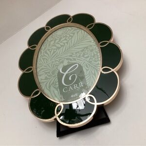 Carr Dark Green Golden Accent Oval Picture Frame Fits 4’’ x 6’’ Photo